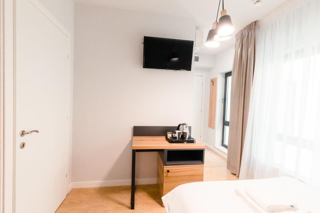 Labirint Boutique Hotel Bukarest Exteriör bild