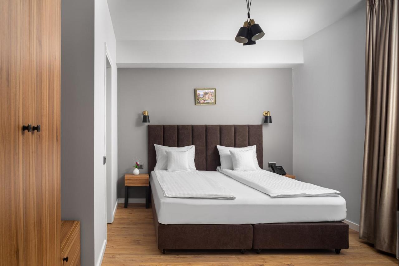 Labirint Boutique Hotel Bukarest Exteriör bild