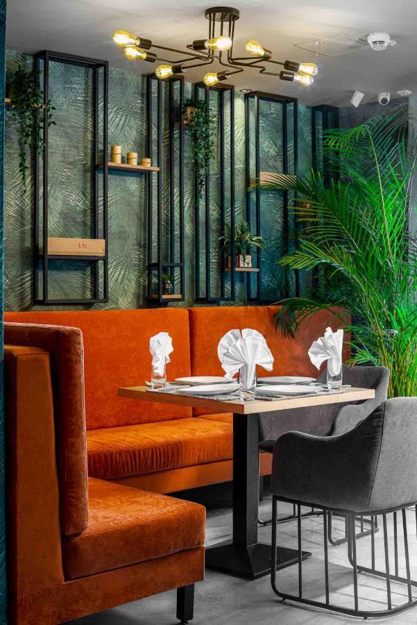 Labirint Boutique Hotel Bukarest Exteriör bild
