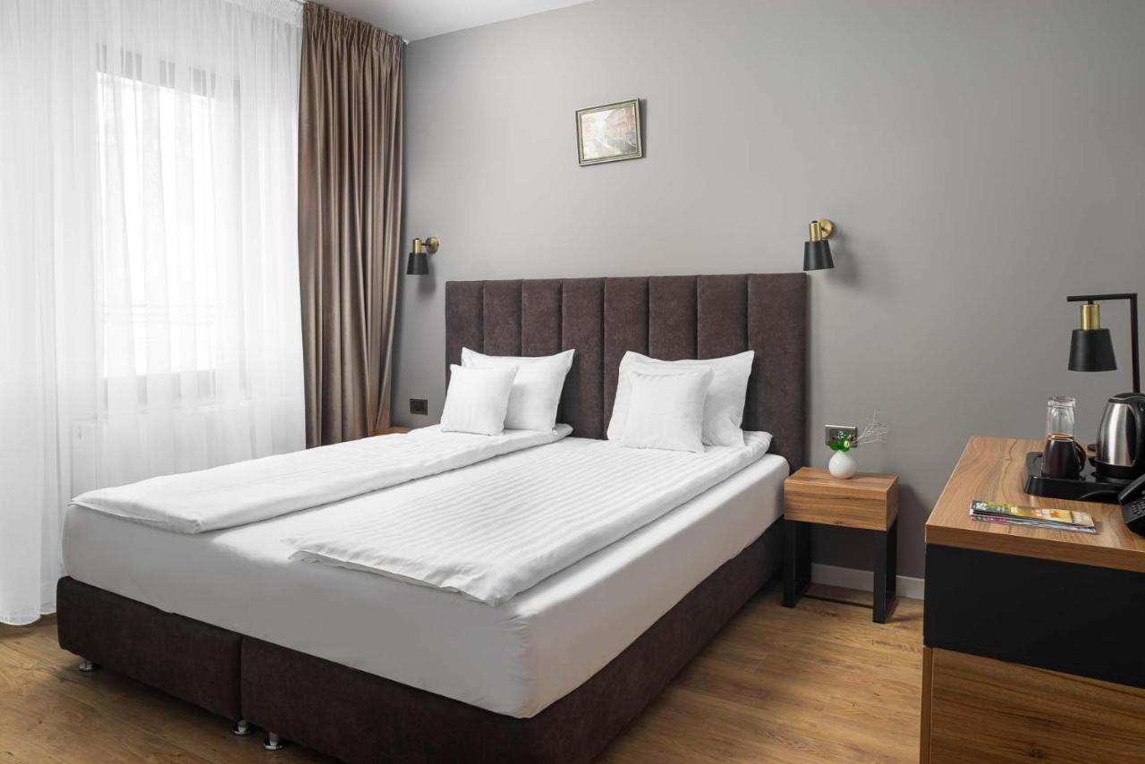 Labirint Boutique Hotel Bukarest Exteriör bild
